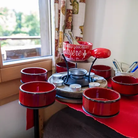 Romantic Alpine With Superview Of Near Interlaken Appartamento Sundlauenen